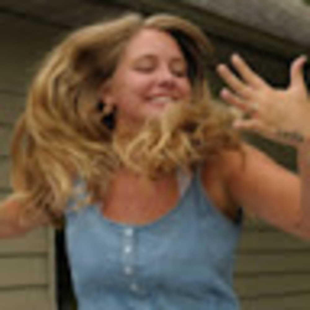 Meet your Posher, Carly